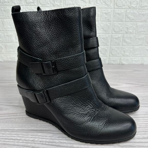 Korks Alazani Wedge Ankle Booties WMNS 11 Black Textured Leather Zipper Buckle - Picture 1 of 9